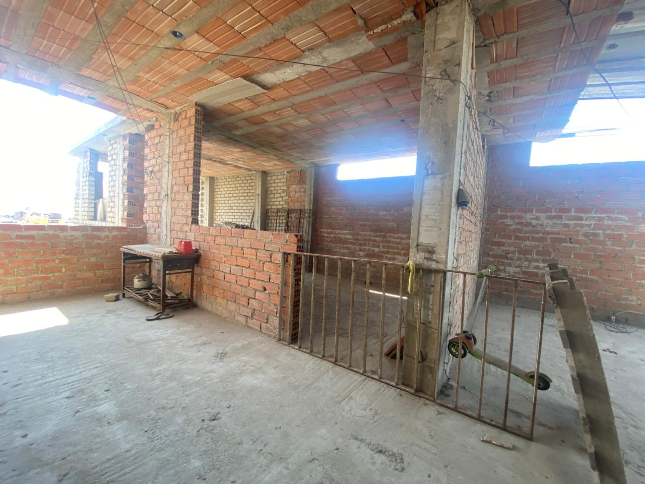 F13 Casa Venta La Esperanza. 2 pisos